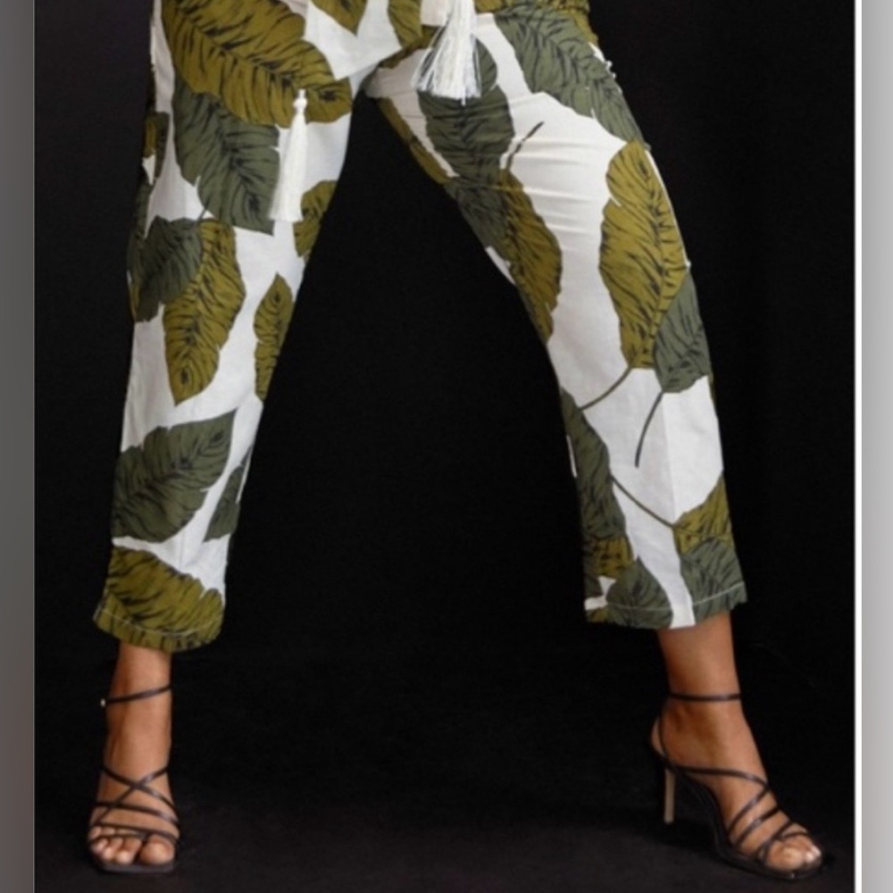 Eloquii Green Leaf Print Cropped Pants